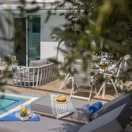 Seasalt Villa