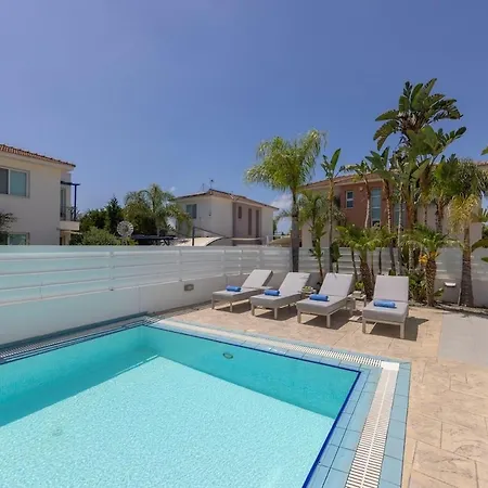 Seasalt Villa *